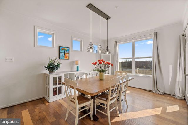 1106 LAKIN DR, Frederick, MD 21702