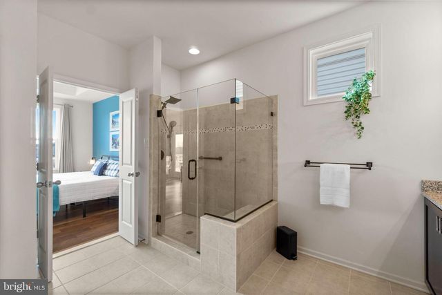 1106 LAKIN DR, Frederick, MD 21702