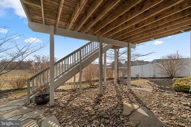 1106 LAKIN DR, Frederick, MD 21702