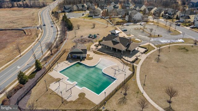 1106 LAKIN DR, Frederick, MD 21702