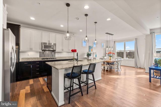 1106 LAKIN DR, Frederick, MD 21702