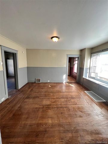 1946 Gratiot Avenue, Saginaw, MI 48602