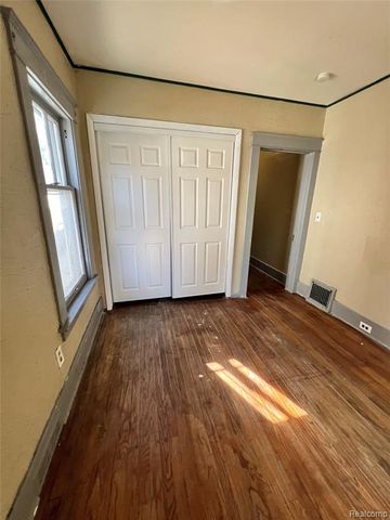 1946 Gratiot Avenue, Saginaw, MI 48602