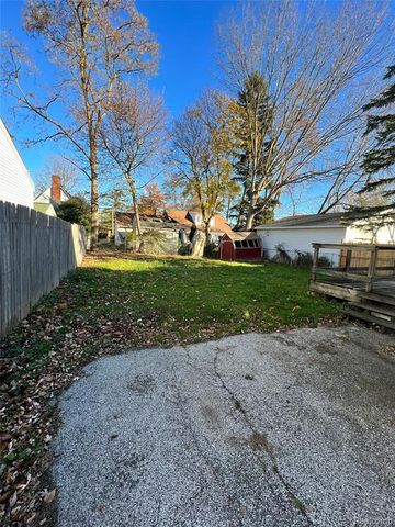 1946 Gratiot Avenue, Saginaw, MI 48602