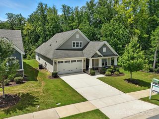 5227 Larewood Drive, Harrisburg, NC 28215