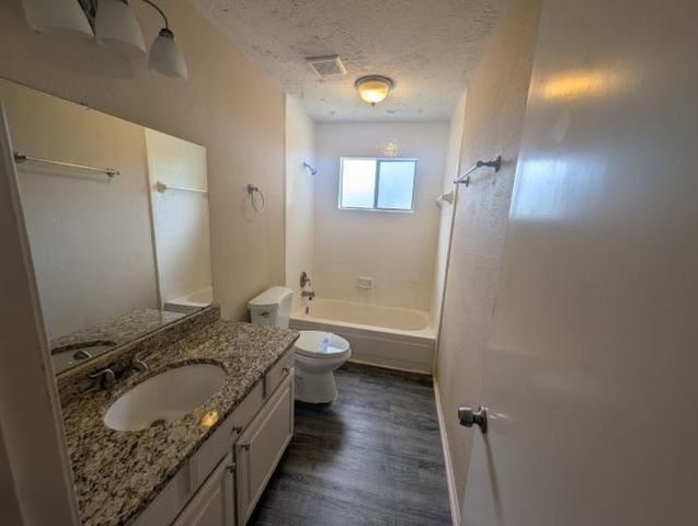 13007 Stancliff Oaks Street, Sugar Land, TX 77478