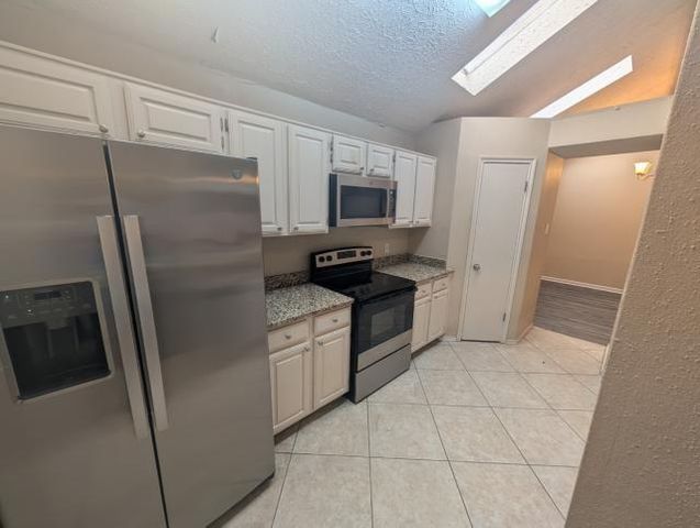 13007 Stancliff Oaks Street, Sugar Land, TX 77478