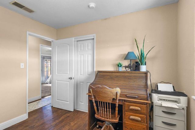 5801 Pleasant Valley Rd, Oakdale, CA 95361