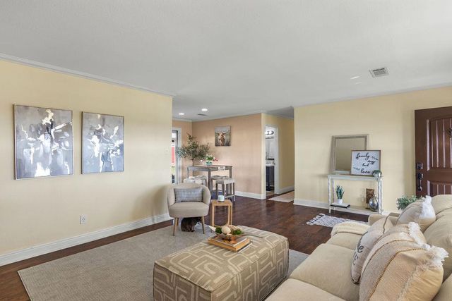 5801 Pleasant Valley Rd, Oakdale, CA 95361