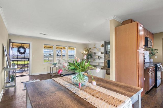 5801 Pleasant Valley Rd, Oakdale, CA 95361