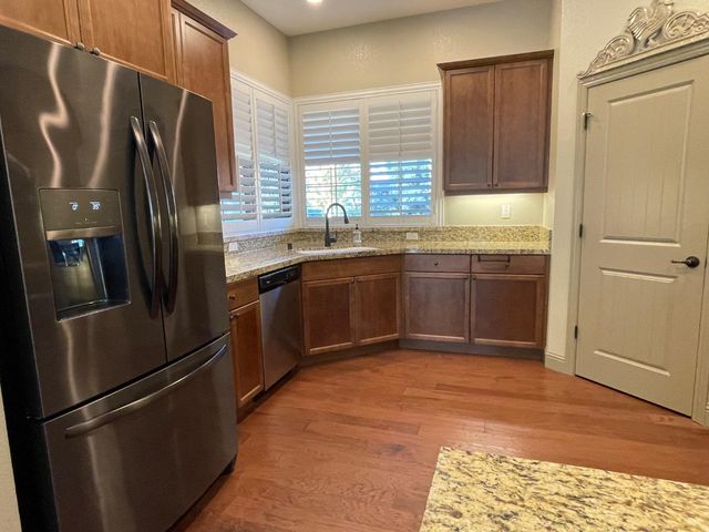 1702 Moonbeam Way, Turlock, CA 95382