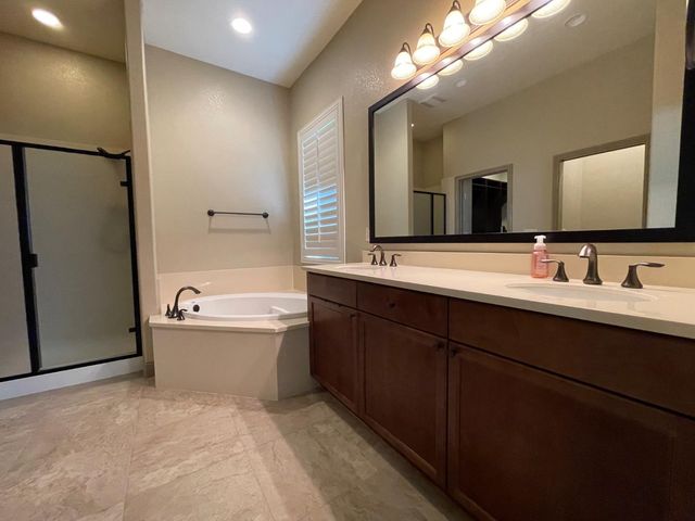 1702 Moonbeam Way, Turlock, CA 95382