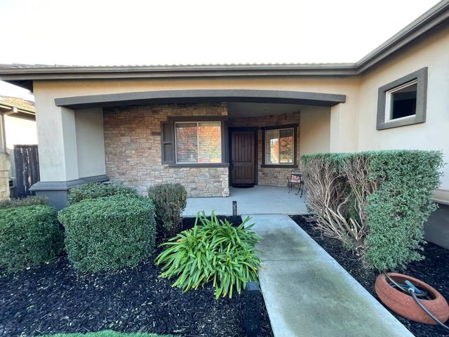 1702 Moonbeam Way, Turlock, CA 95382