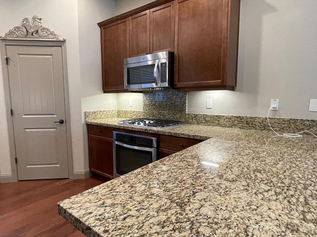 1702 Moonbeam Way, Turlock, CA 95382