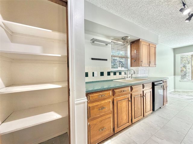 1821 Broadway Street, Denton, TX 76201