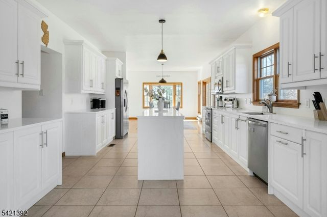 40 Horseneck Rd, Montville Twp., NJ 07045