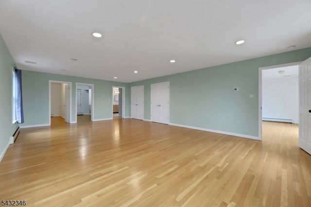 40 Horseneck Rd, Montville Twp., NJ 07045