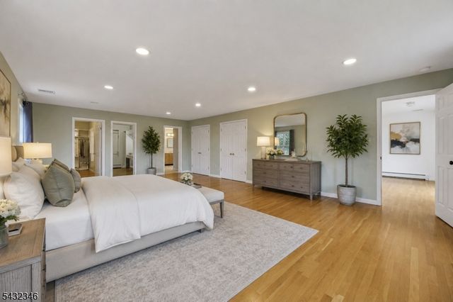 40 Horseneck Rd, Montville Twp., NJ 07045