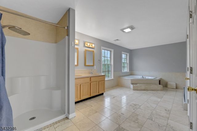 40 Horseneck Rd, Montville Twp., NJ 07045
