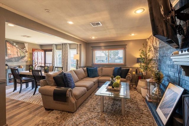 10601 Buffum Street, Houston, TX 77051