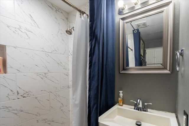 10601 Buffum Street, Houston, TX 77051