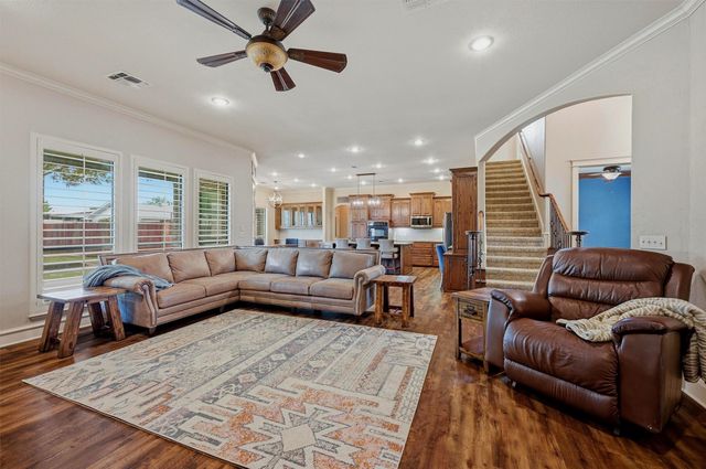 201 Hillside Lane, Lindsay, TX 76250