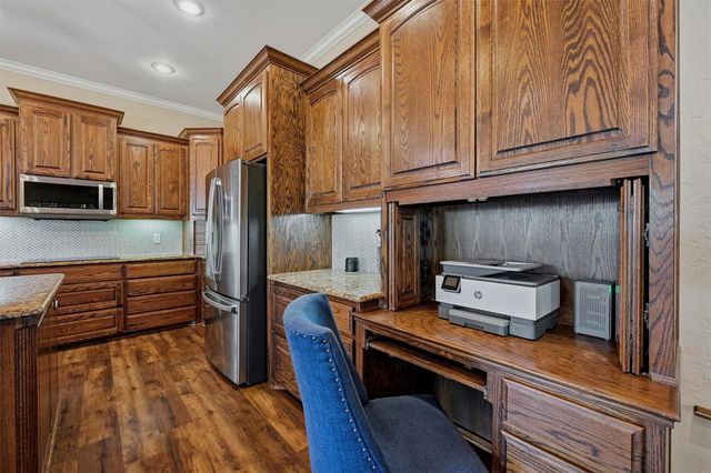 201 Hillside Lane, Lindsay, TX 76250