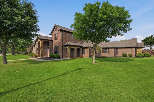 201 Hillside Lane, Lindsay, TX 76250