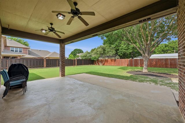 201 Hillside Lane, Lindsay, TX 76250