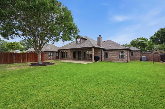 201 Hillside Lane, Lindsay, TX 76250