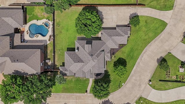 201 Hillside Lane, Lindsay, TX 76250