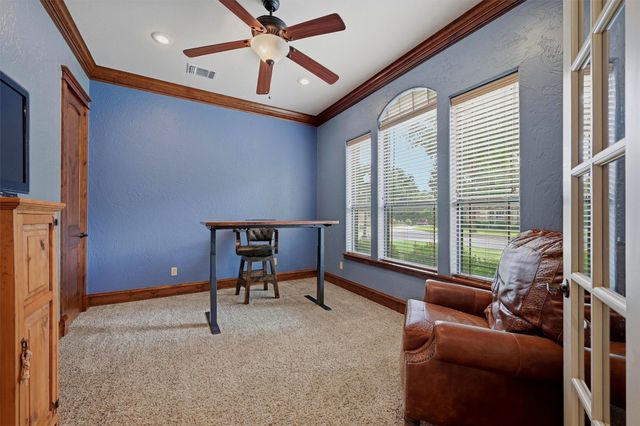 201 Hillside Lane, Lindsay, TX 76250