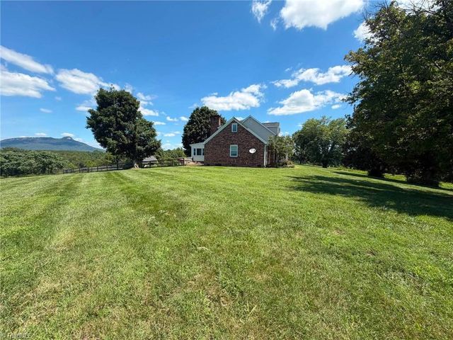 1207 Grassy Creek Road, Pinnacle, NC 27043