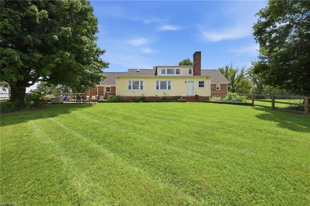 1207 Grassy Creek Road, Pinnacle, NC 27043