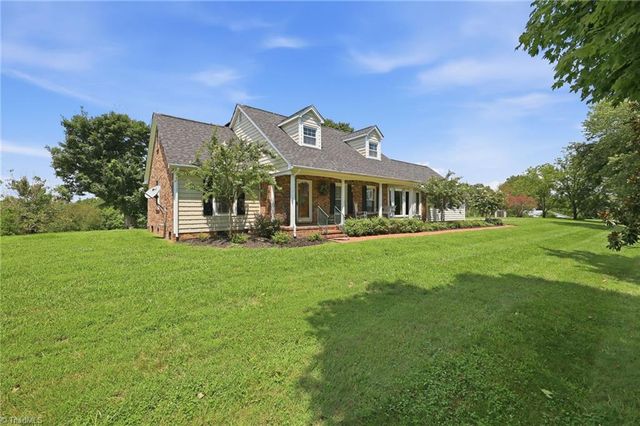 1207 Grassy Creek Road, Pinnacle, NC 27043