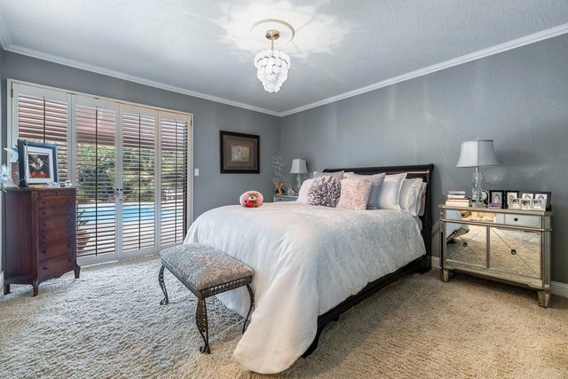 5627 N Kavanagh Avenue, Fresno, CA 93711