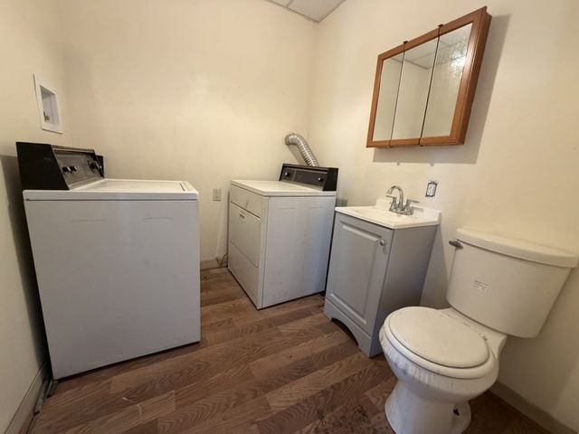 1011 Chartiers Ave, Mckees Rocks, PA 15136