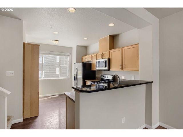 310 Nw 116TH Ave 105, Portland, OR 97229