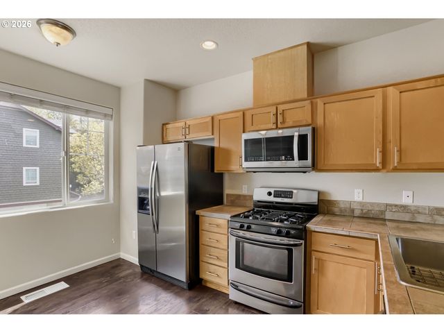 310 Nw 116TH Ave 105, Portland, OR 97229