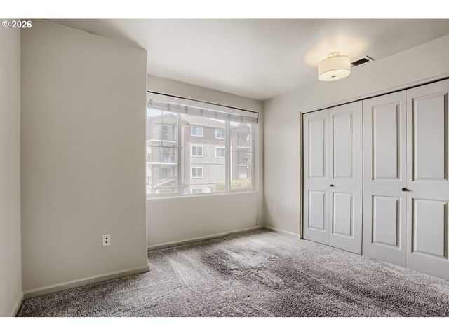 310 Nw 116TH Ave 105, Portland, OR 97229