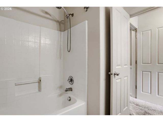 310 Nw 116TH Ave 105, Portland, OR 97229