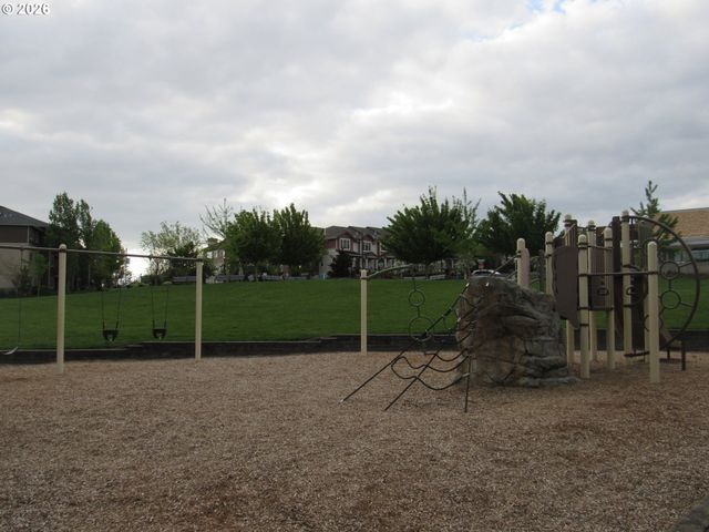 310 Nw 116TH Ave 105, Portland, OR 97229