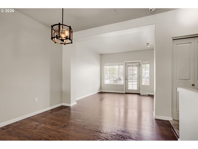 310 Nw 116TH Ave 105, Portland, OR 97229