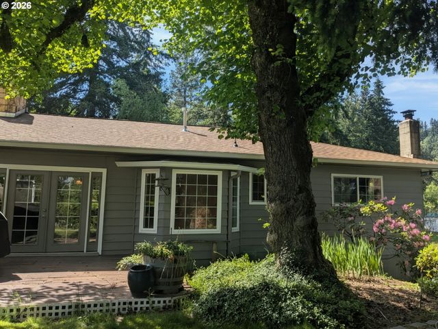 15341 S HATTAN Rd, Oregon City, OR 97045