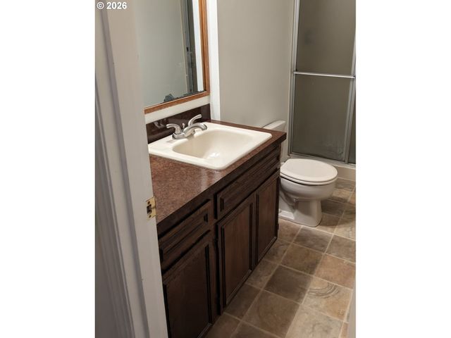 15341 S HATTAN Rd, Oregon City, OR 97045