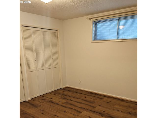 15341 S HATTAN Rd, Oregon City, OR 97045