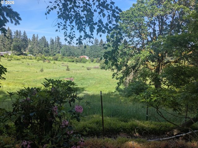 15341 S HATTAN Rd, Oregon City, OR 97045