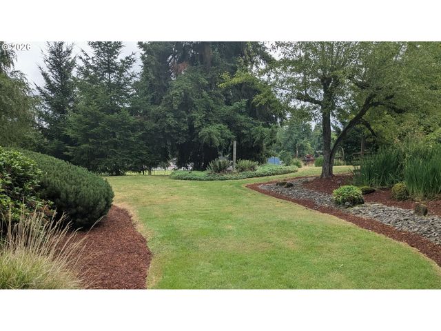 15341 S HATTAN Rd, Oregon City, OR 97045