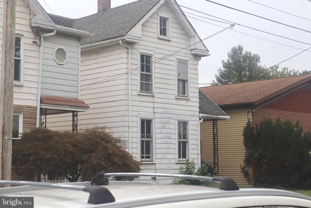 484 E E WASHINGTON STREET, Chambersburg, PA 17201