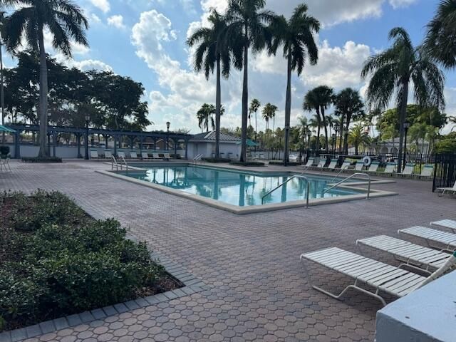 17349 NW 62nd Place, Hialeah, FL 33015